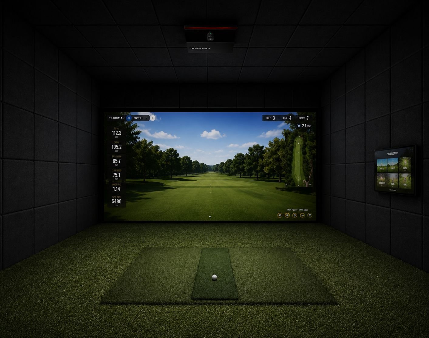 Simulador de golf DIVOT con pantalla de impacto 4K y tecnología Trackman iO